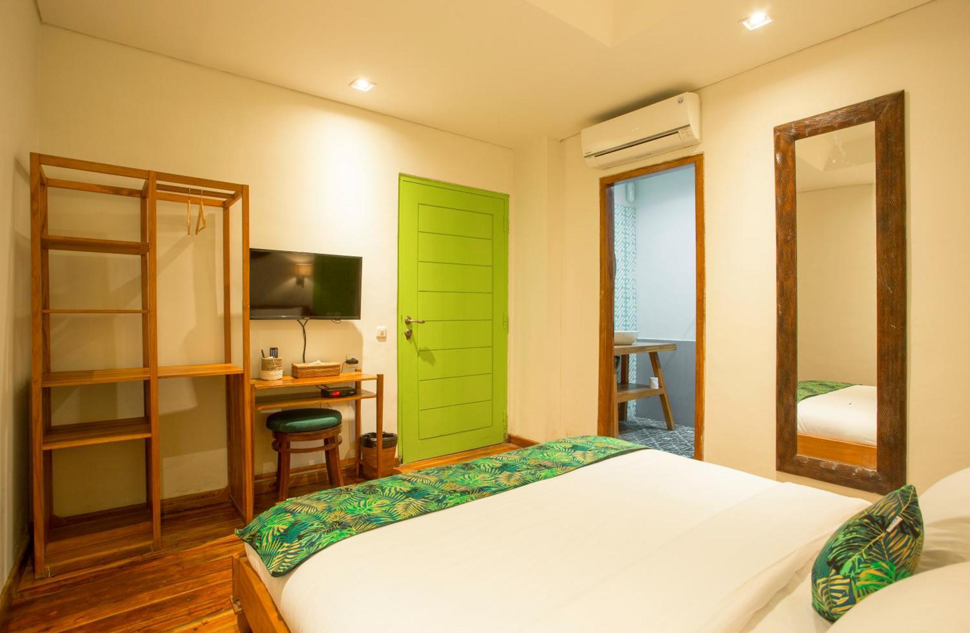 Eco Tree O'Tel Hotel Labuan Bajo Room photo